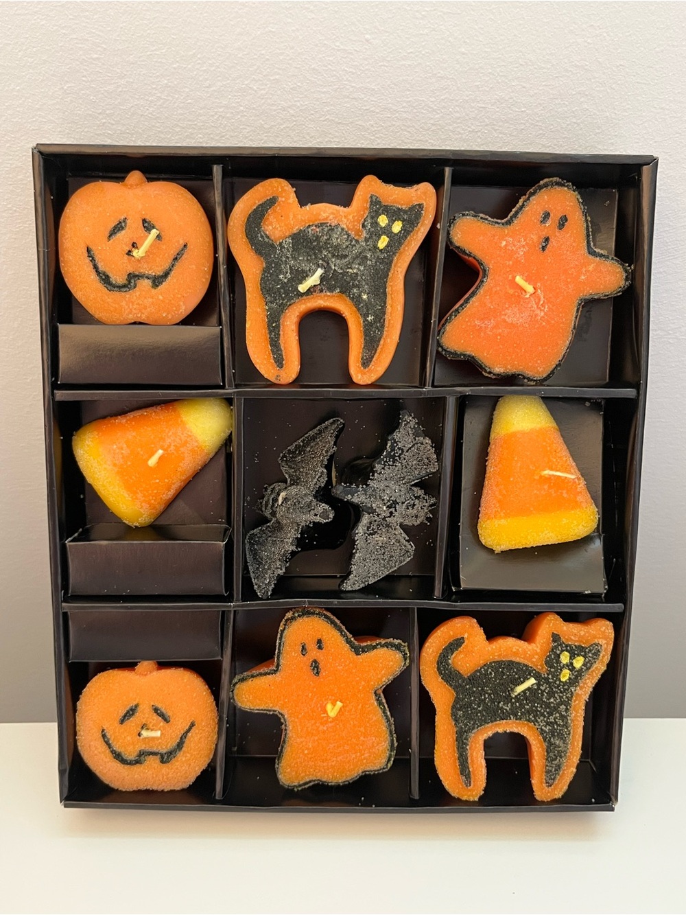 Halloween Themed Floating Candles - Orange & Black Spooky Vintage Retro - Picture 8 of 8